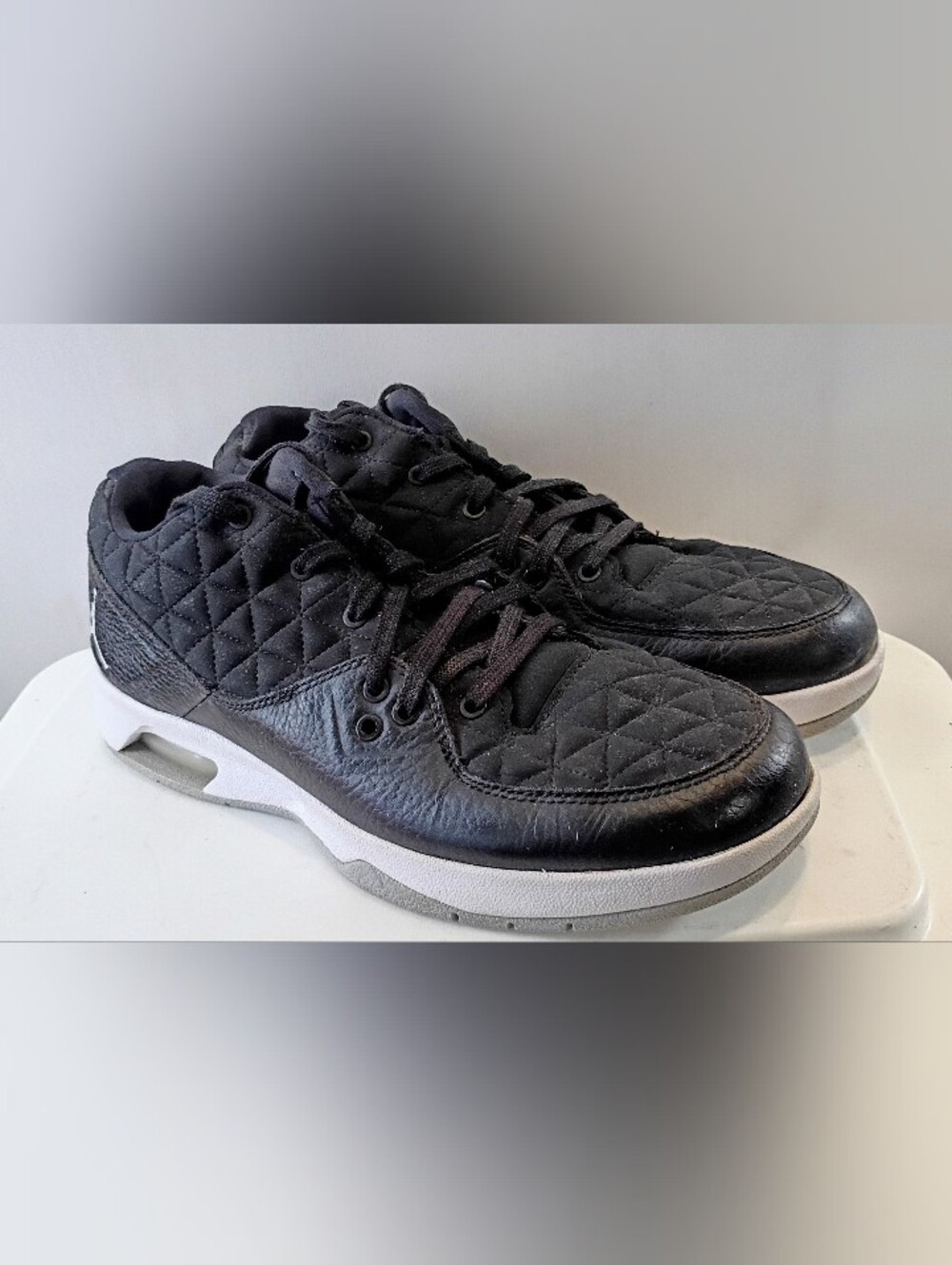 Nike Men's Jordan Clutch- Black/ White 9